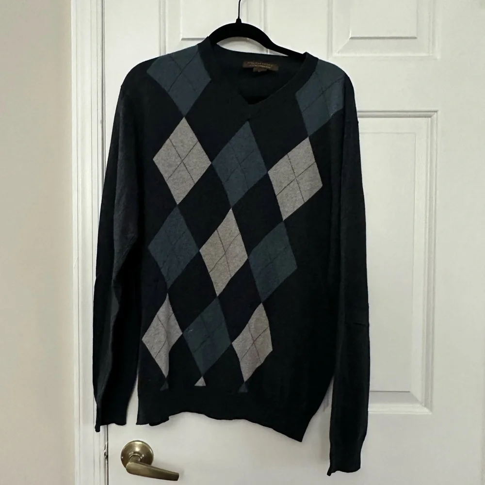 Sebastian Cooper Men's Argyle V-Neck Sweater - Black and Gray